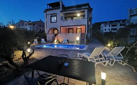 Apartments With A Swimming Pool Punat, Krk - 5378